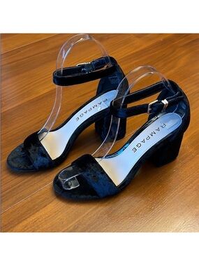 Rampage crushed velvet heeled sandals size 6